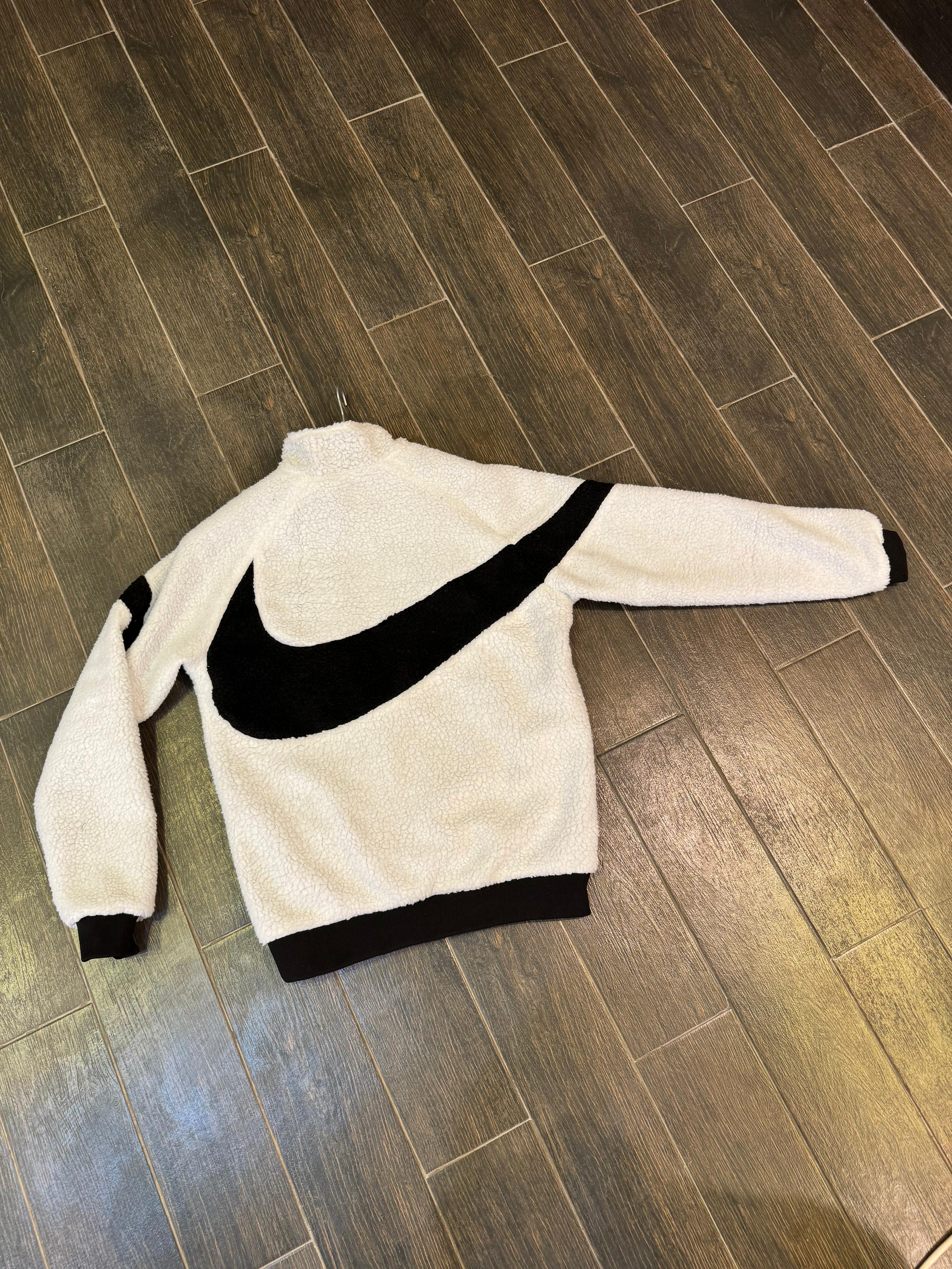 Nike Boa Sherpa Jacket – White (Double-Sided)